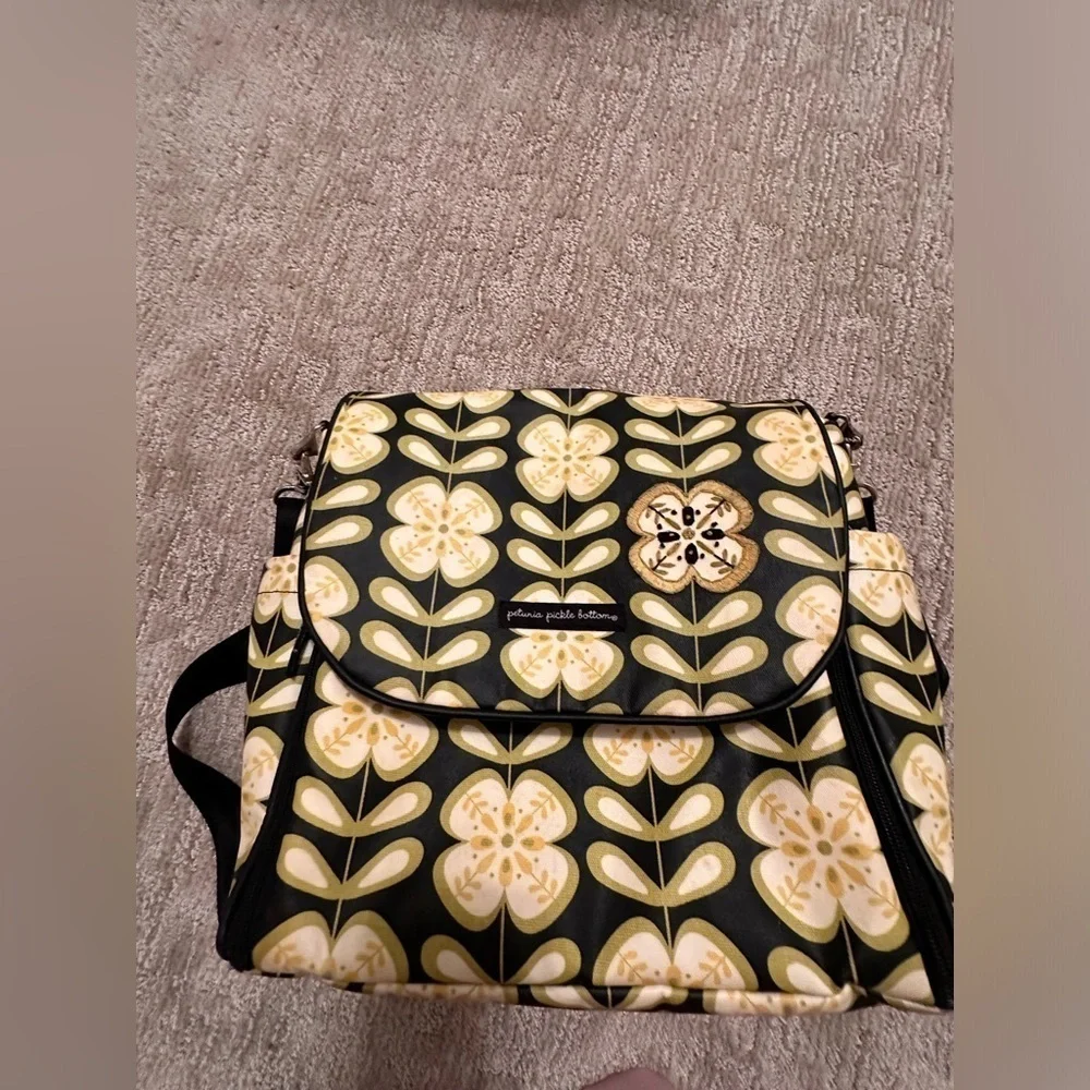 Petunia Pickle Bottom La Paz Boxy Diaper Bag Backpack - Picture 2 of 8